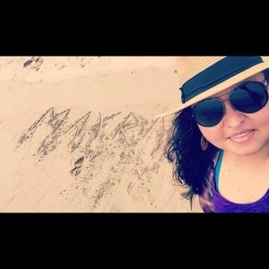 Meet your Posher, Mayra